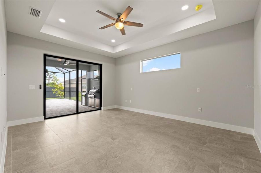 Spacious, unfurnished interior of a new home in , Cape Coral (Image 20).