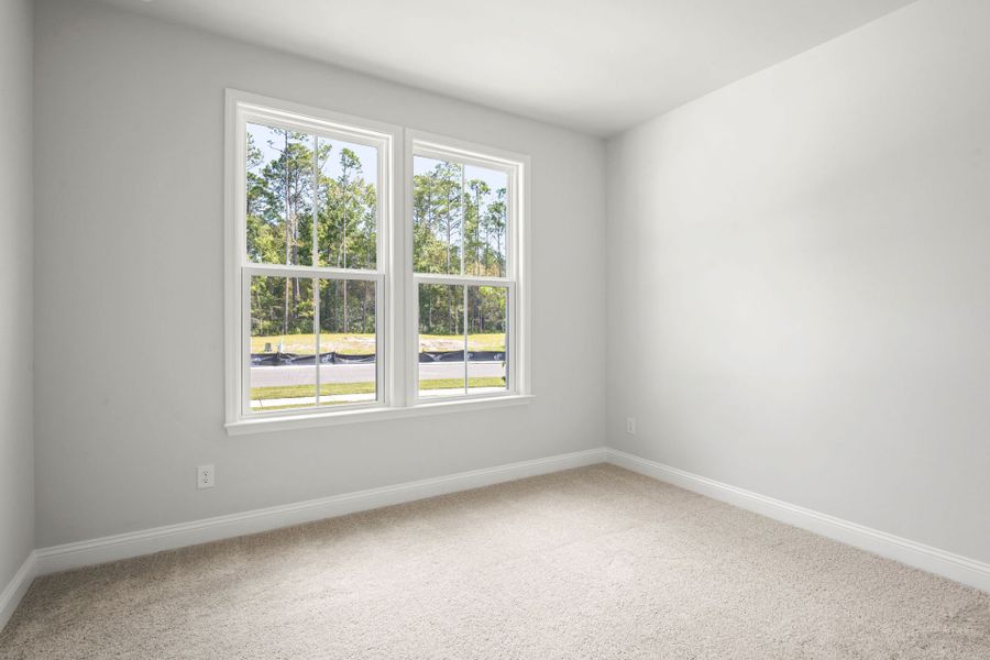 Spacious, unfurnished interior of a new home in Waterways, Richmond Hill (Image 15).