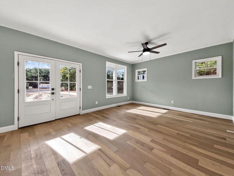 16-web-or-mls-81-pond-view-ct