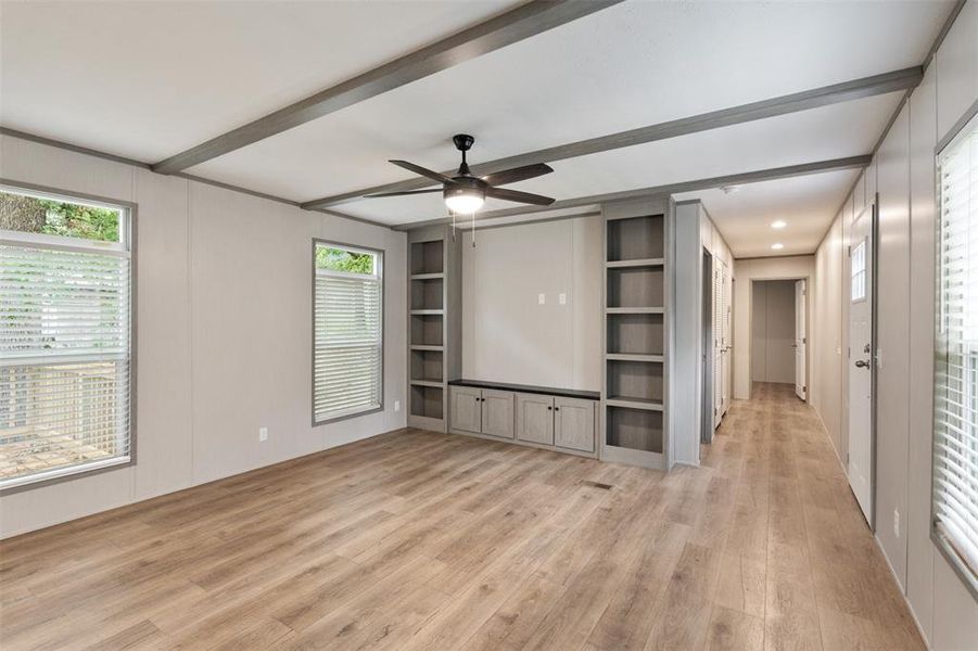 Spacious, unfurnished interior of a new home in , Mabank (Image 13). Spacious, unfurnished interior of a new home in , Mabank (Image 13).