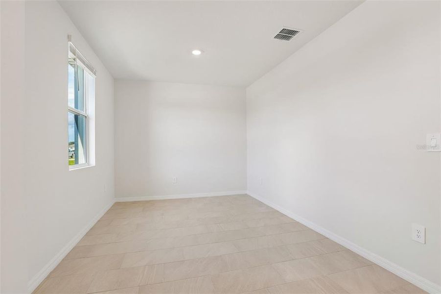 Spacious, unfurnished interior of a new home in Benton Hills - Classic Series, Brooksville (Image 20).
