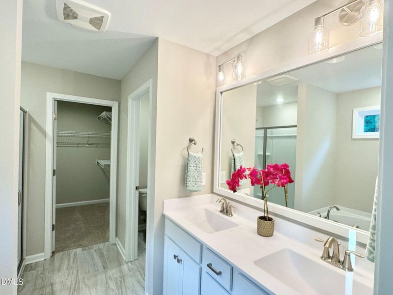 20250923_212706569_iOS