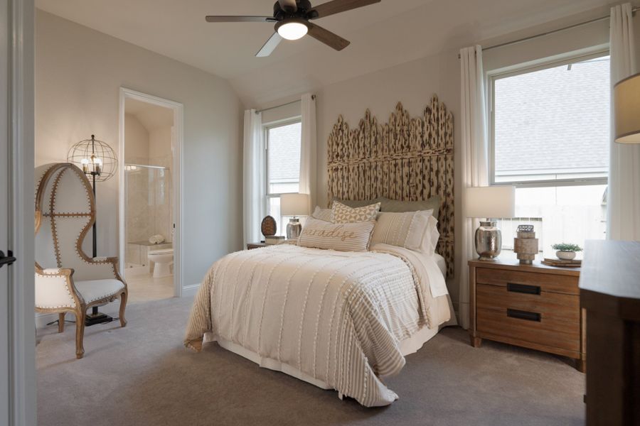 Representative furnished interior of a home built from the Fredericksburg by Beazer Homes in Amira: Hilltop Collection, Tomball (Image 7).