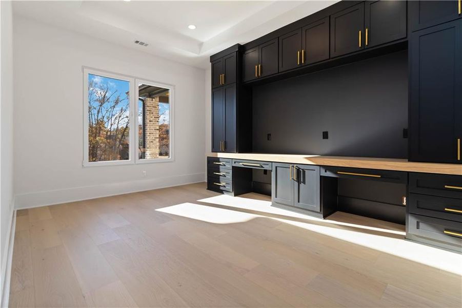 Spacious, unfurnished interior of a new home in , Lawrenceville (Image 24).