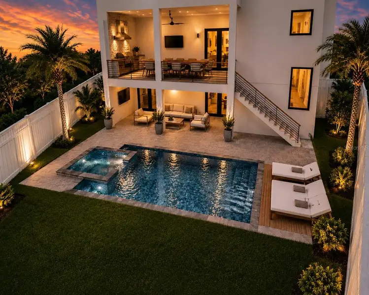 Exterior details and patio area of a home in , St. Petersburg (Image 3).