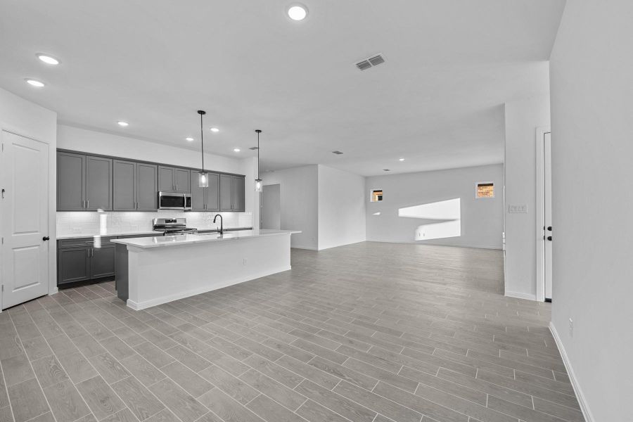 Photo does not represent actual home options and selection. Ask Sales consultant for specific selections.