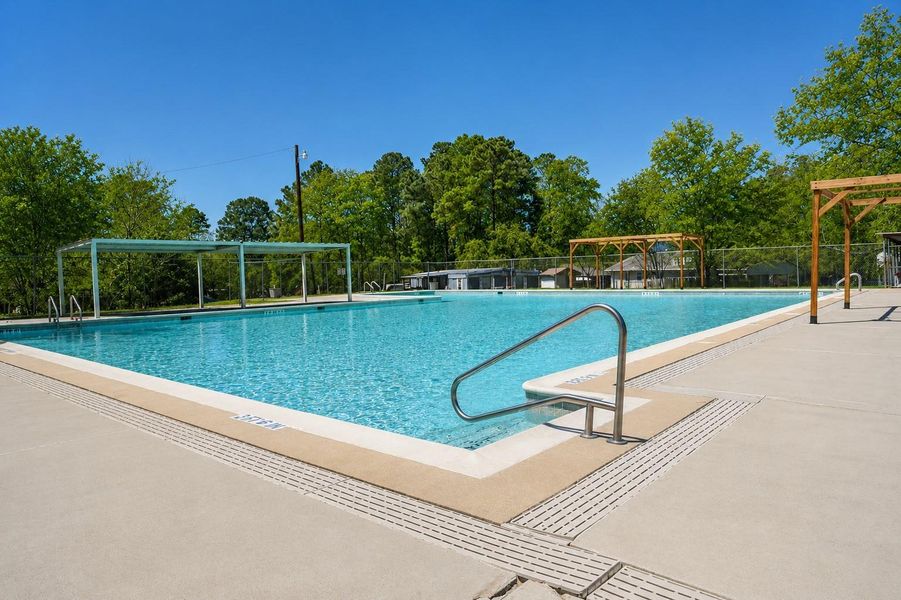 Community amenities also include a pool! Texas summers never looked so good!