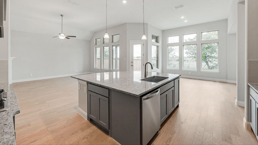 Similar home photos of similar floorplans, not pictures of actual home. Similar home photos of similar floorplans, not pictures of actual home.
