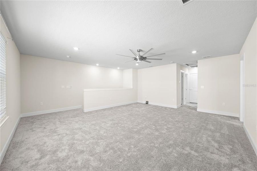 Spacious, unfurnished interior of a new home in Winding Meadows, Apopka (Image 20).