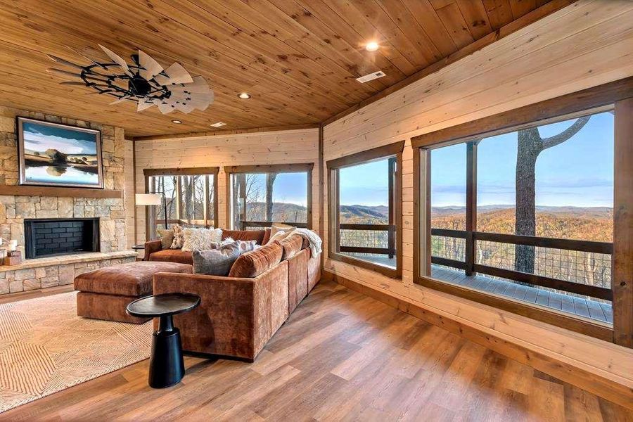 Image 77 of a home in . Image 77 of a home in .