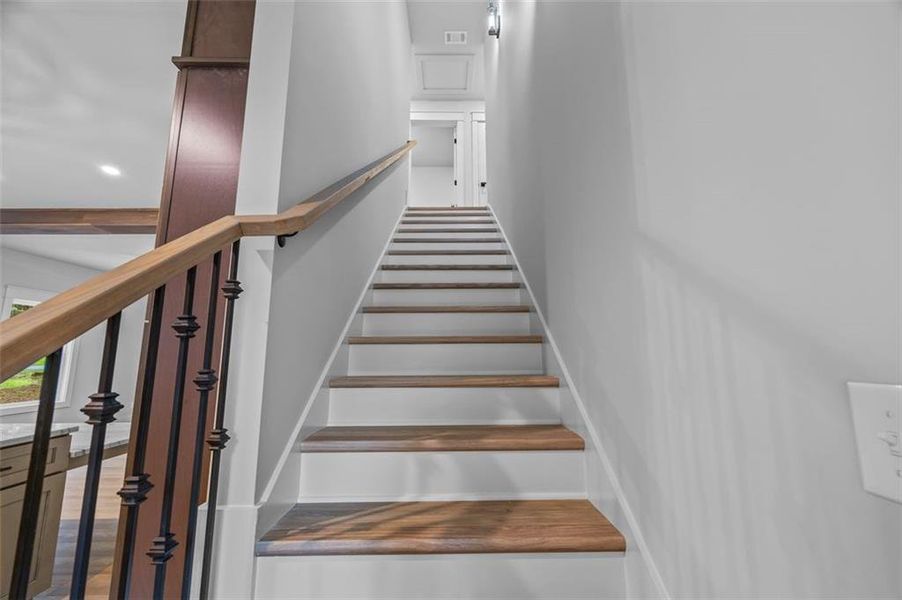 Spacious, unfurnished interior of a new home in , Monroe (Image 24).