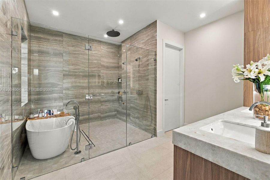 Furnished interior view inside a new home in , South Miami (Image 65).