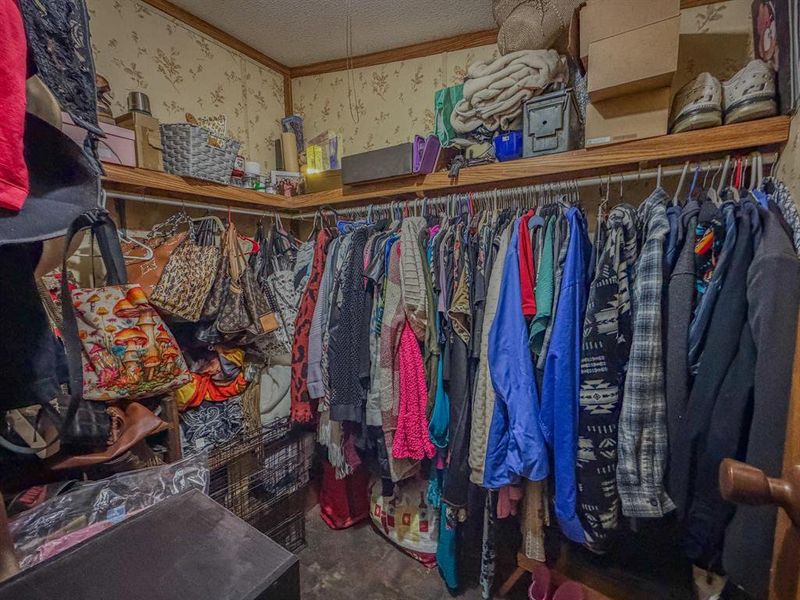 Image 36 of a home in .