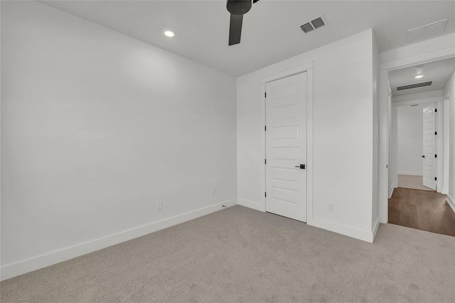 Spacious, unfurnished interior of a new home in Rosenthal Estates, Lorena (Image 18).