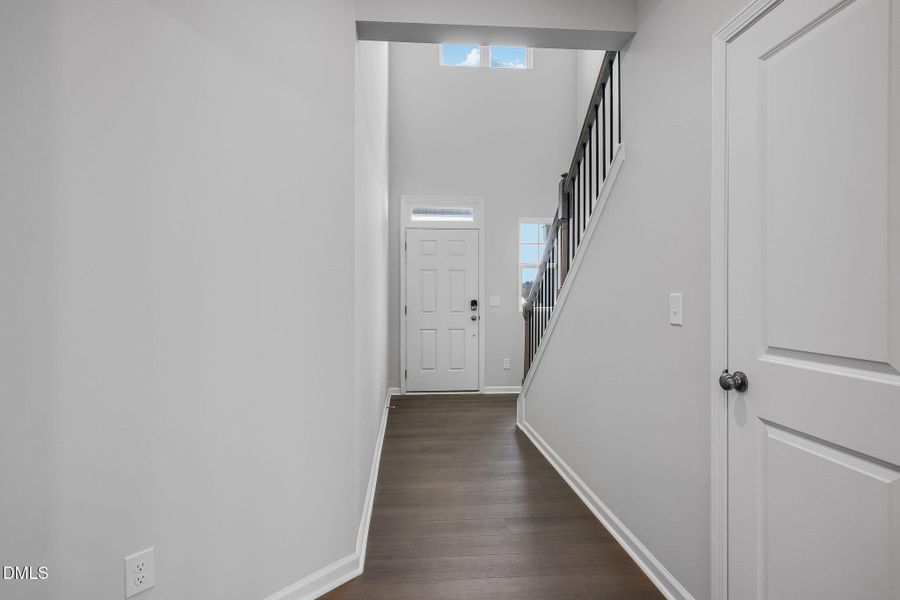 SUN_Sagecroft_Pic_Davidson_QMI_104_Foyer