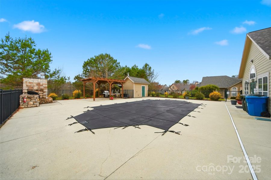 Community amenities in , Hickory (Image 42). Community amenities in , Hickory (Image 42).