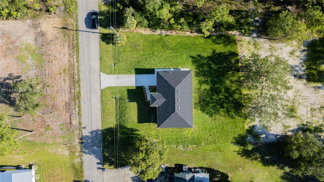 Image 27 of a home in . Image 27 of a home in .