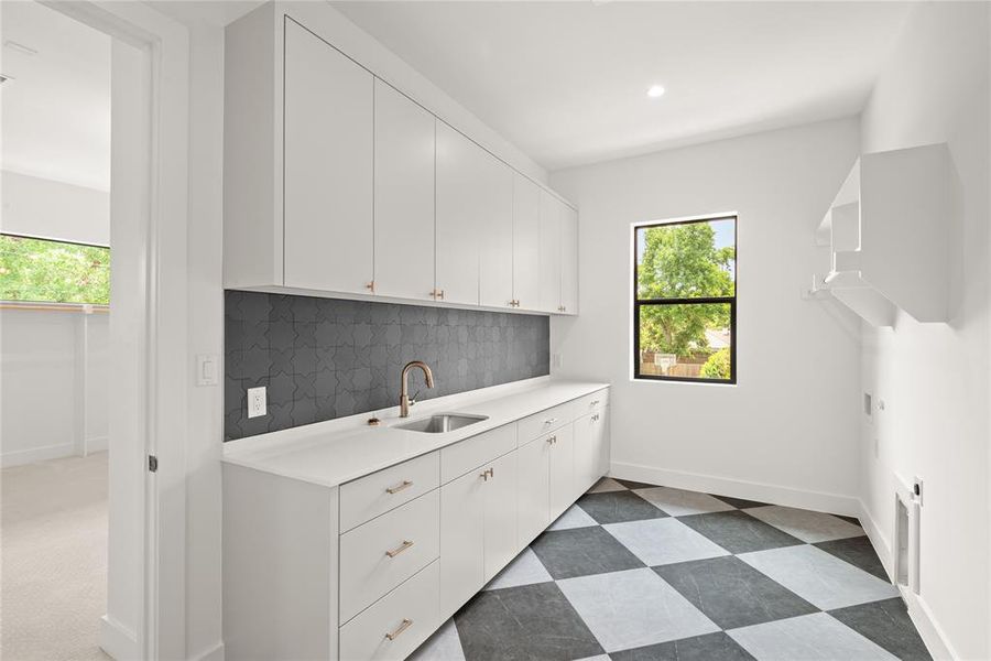 Furnished interior view inside a new home in , Dallas (Image 35). Furnished interior view inside a new home in , Dallas (Image 35).