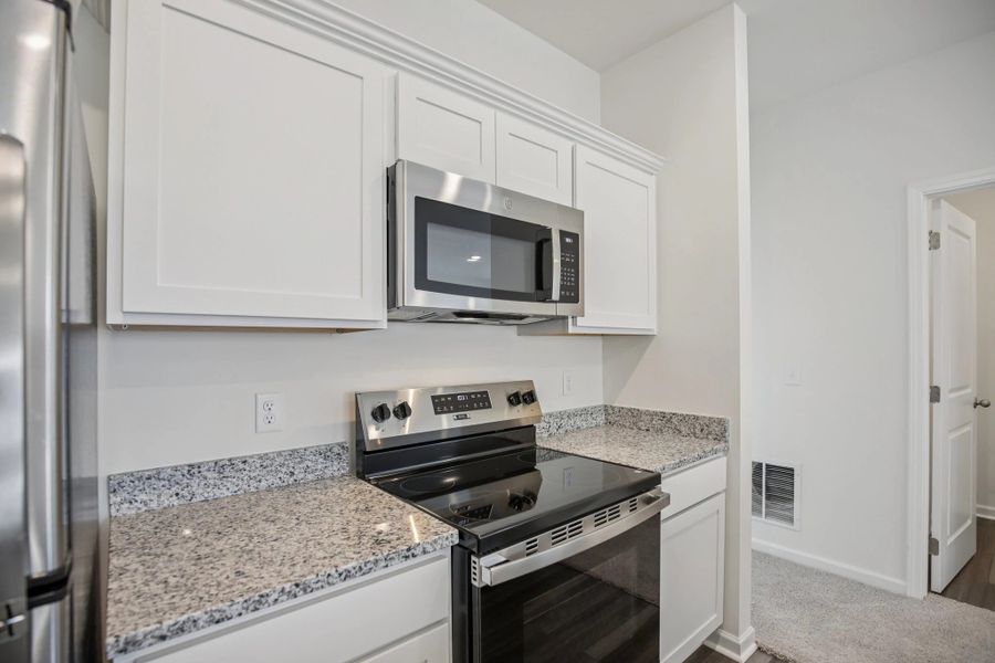 Representative furnished interior of a home built from the Larissa by Starlight Homes in Ashland, Angleton (Image 10). Representative furnished interior of a home built from the Larissa by Starlight Homes in Ashland, Angleton (Image 10).