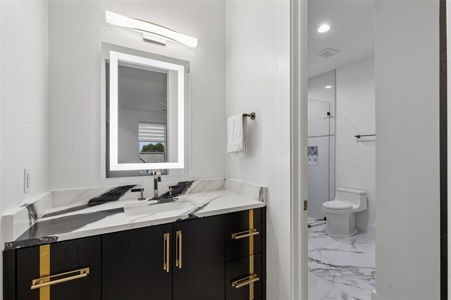 Furnished interior view inside a new home in , Van Alstyne (Image 13).