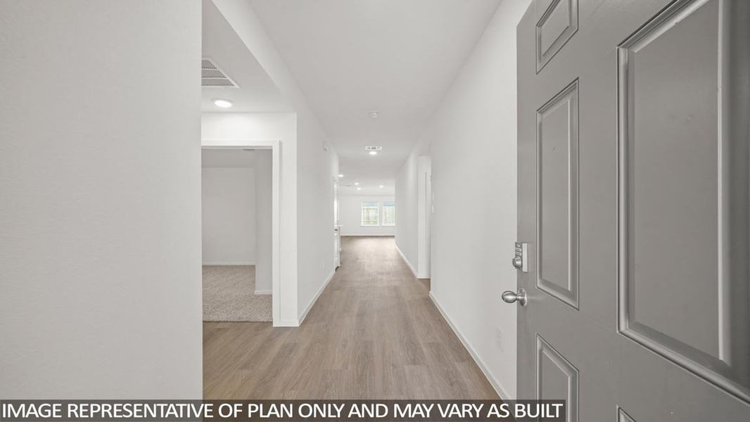Spacious, unfurnished interior of a new home in Granger Pines, Conroe (Image 8). Spacious, unfurnished interior of a new home in Granger Pines, Conroe (Image 8).