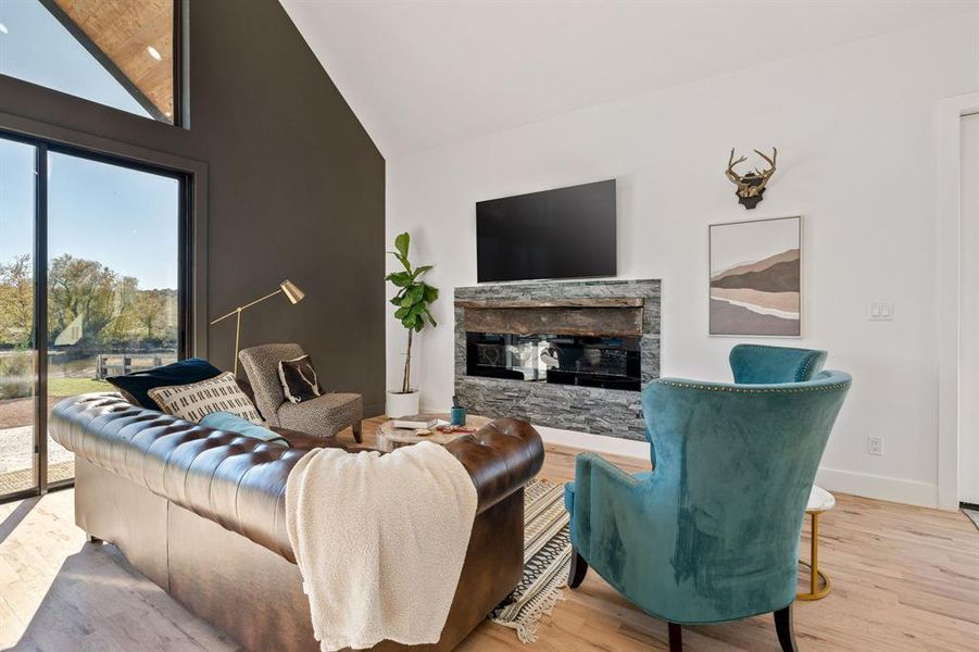 Furnished interior view inside a new home in , Desdemona (Image 5).