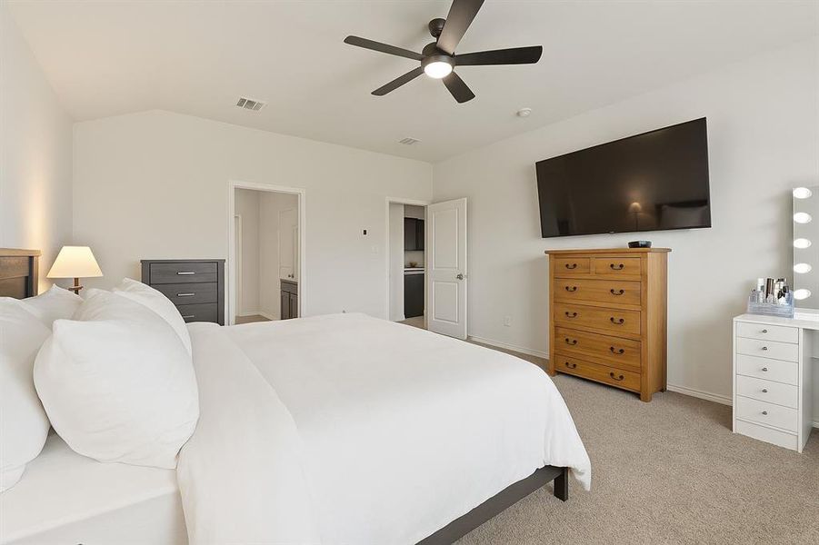 Furnished interior view inside a new home in Waverly Estates, Josephine (Image 11).