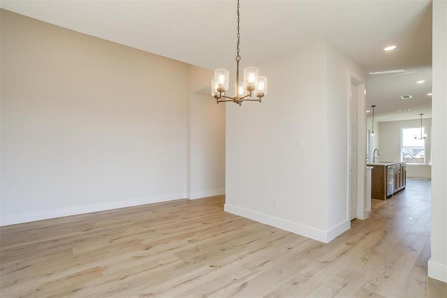 Spacious, unfurnished interior of a new home in Sweetgrass, Haslet (Image 25).