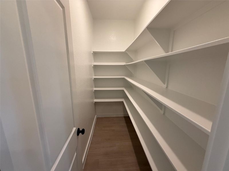 Spacious, unfurnished interior of a new home in Austin Point, Richmond (Image 6).