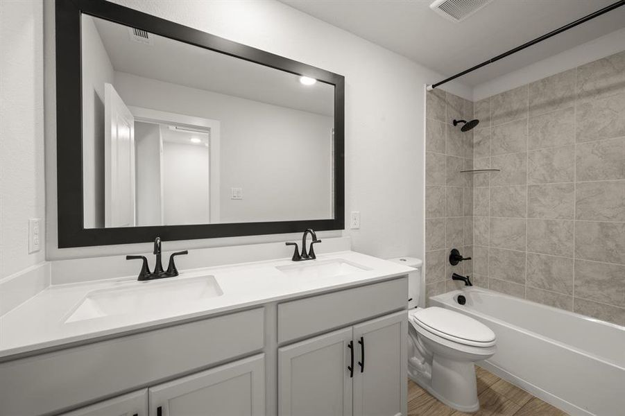 1206 Laurel- Bathroom-1 1206 Laurel- Bathroom-1