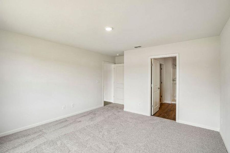 Spacious, unfurnished interior of a new home in Urban's Place, Chatsworth (Image 15). Spacious, unfurnished interior of a new home in Urban's Place, Chatsworth (Image 15).