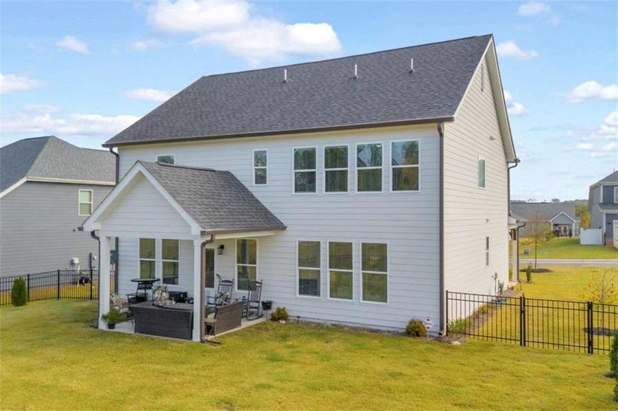 Exterior details and patio area of a home in , Homer (Image 26).