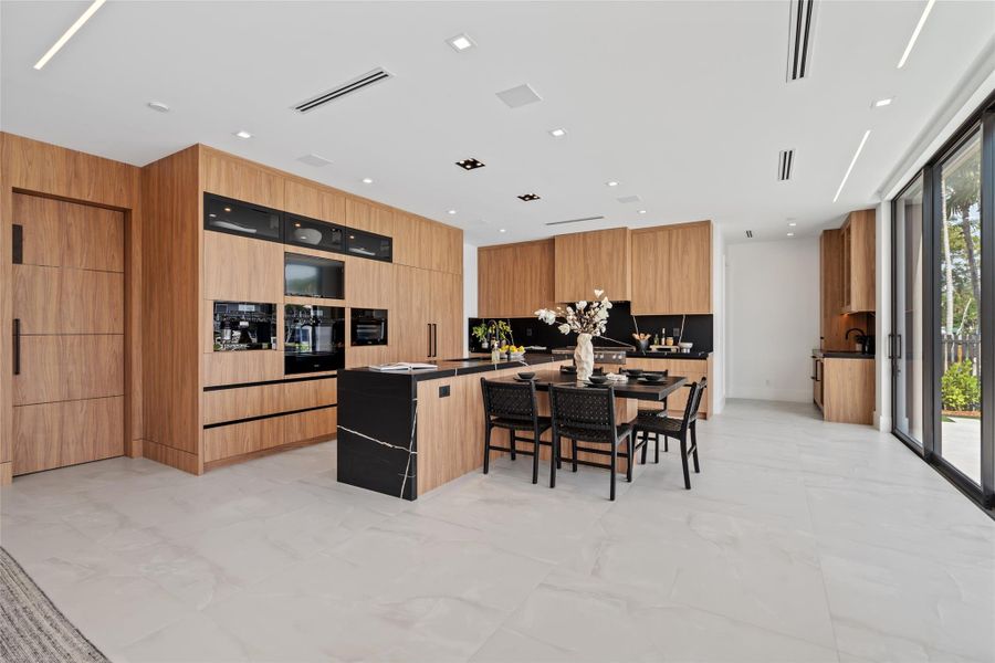 Furnished interior view inside a new home in , Fort Lauderdale (Image 4). Furnished interior view inside a new home in , Fort Lauderdale (Image 4).