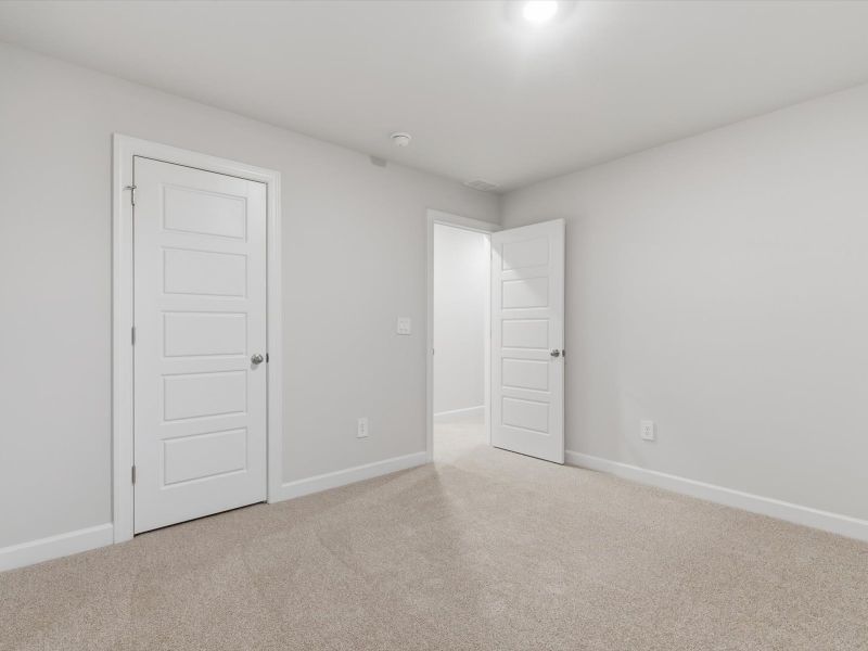 Spacious, unfurnished interior of a new home in Shiloh Valley, Piedmont (Image 17).