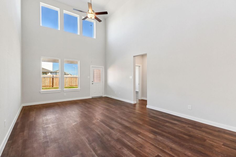 Spacious, unfurnished interior of a new home in Bluestem, Brookshire (Image 17).