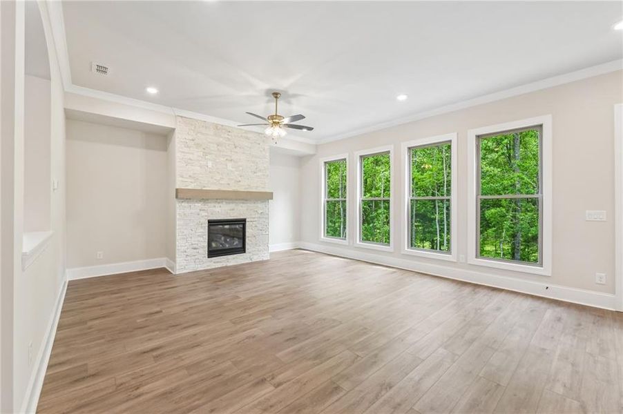 Spacious, unfurnished interior of a new home in Waterhaven, Cumming (Image 30).