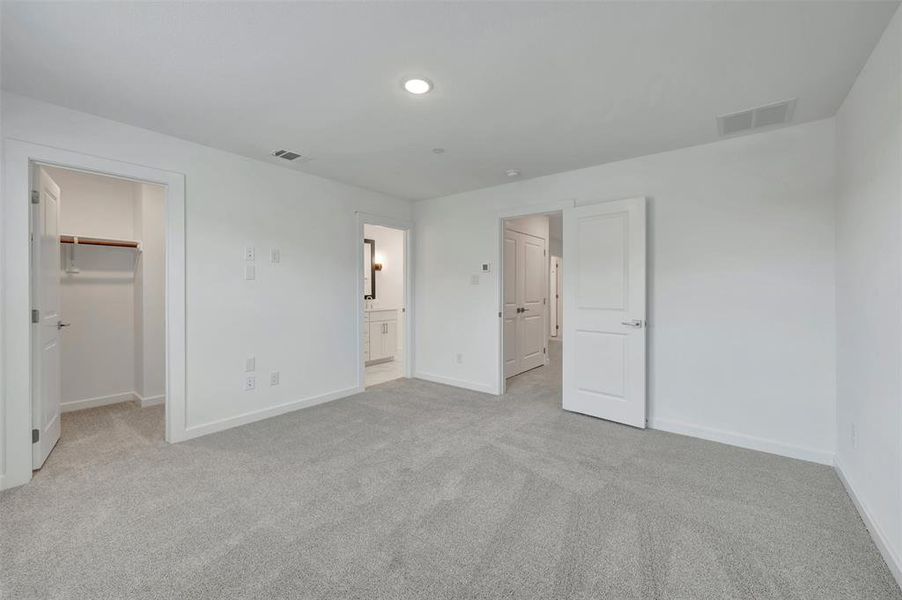 Spacious, unfurnished interior of a new home in Providence Commons, Providence Village (Image 26). Spacious, unfurnished interior of a new home in Providence Commons, Providence Village (Image 26).