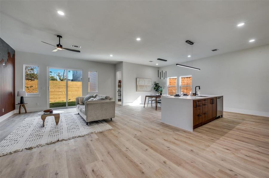 Furnished interior view inside a new home in , Dallas (Image 5). Furnished interior view inside a new home in , Dallas (Image 5).