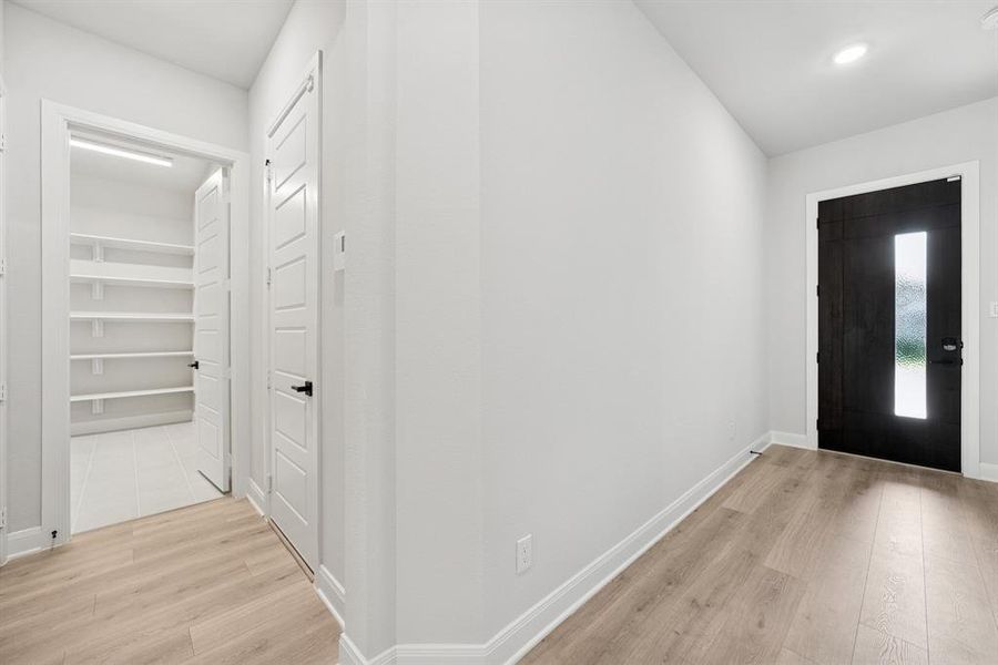 Spacious, unfurnished interior of a new home in Mantua Point Classics, Van Alstyne (Image 20). Spacious, unfurnished interior of a new home in Mantua Point Classics, Van Alstyne (Image 20).