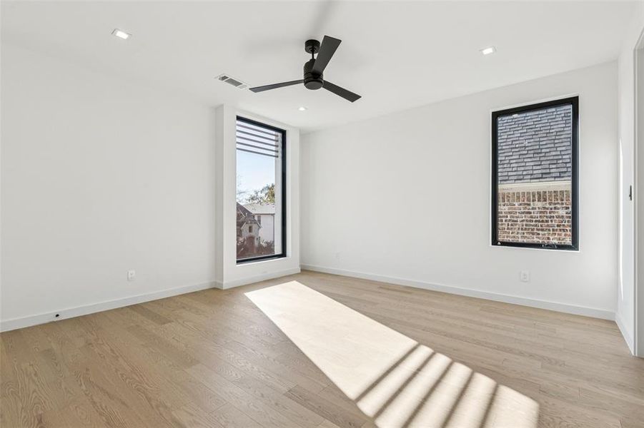 Spacious, unfurnished interior of a new home in , Dallas (Image 22).