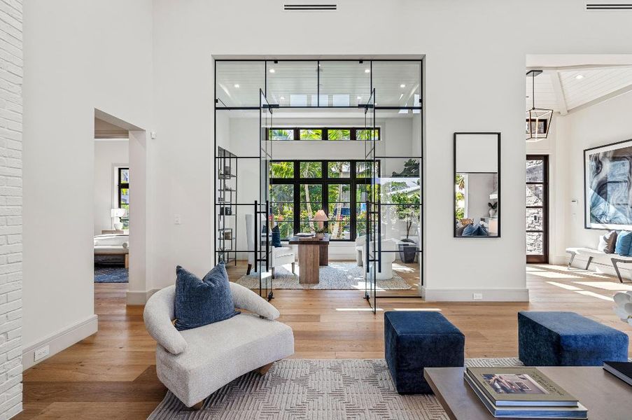 mls_LIVING_TO_OFFICE_STRAIGHT