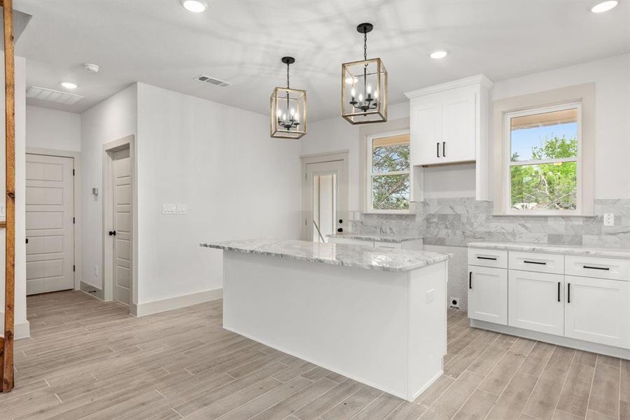 Furnished interior view inside a new home in Canyon Creek, Granbury (Image 14).