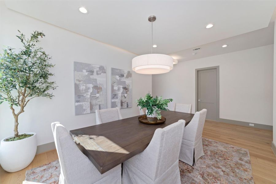 Furnished interior view inside a new home in , Bellaire (Image 33). Furnished interior view inside a new home in , Bellaire (Image 33).