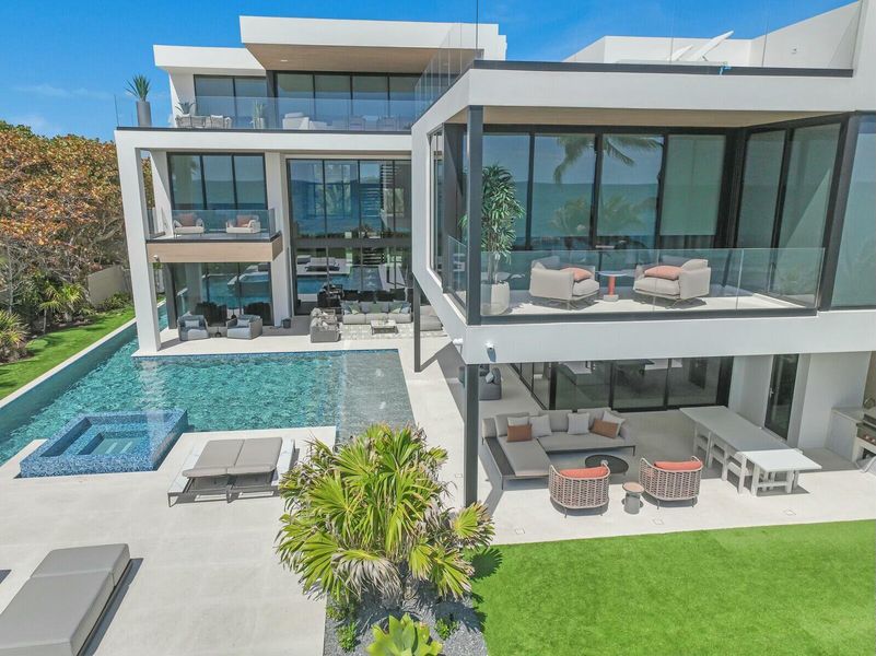 Image 72 of a home in .