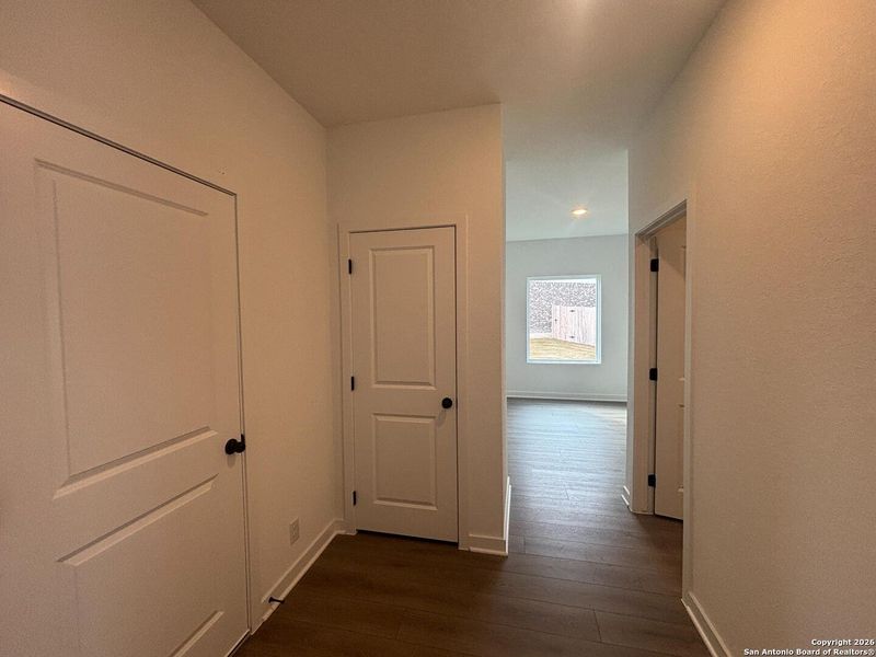 Spacious, unfurnished interior of a new home in The Summit at Saddlebrook Ranch 55's, Schertz (Image 33).