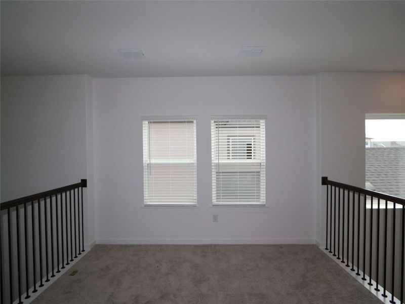 Spacious, unfurnished interior of a new home in Estancia West, Manchaca (Image 11). Spacious, unfurnished interior of a new home in Estancia West, Manchaca (Image 11).