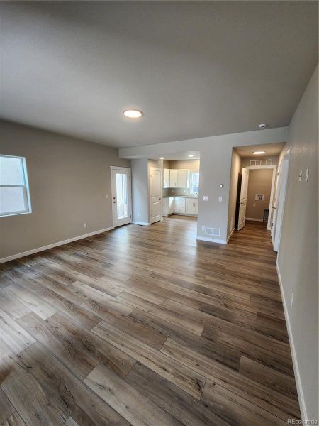 Spacious, unfurnished interior of a new home in , Colorado Springs (Image 14).