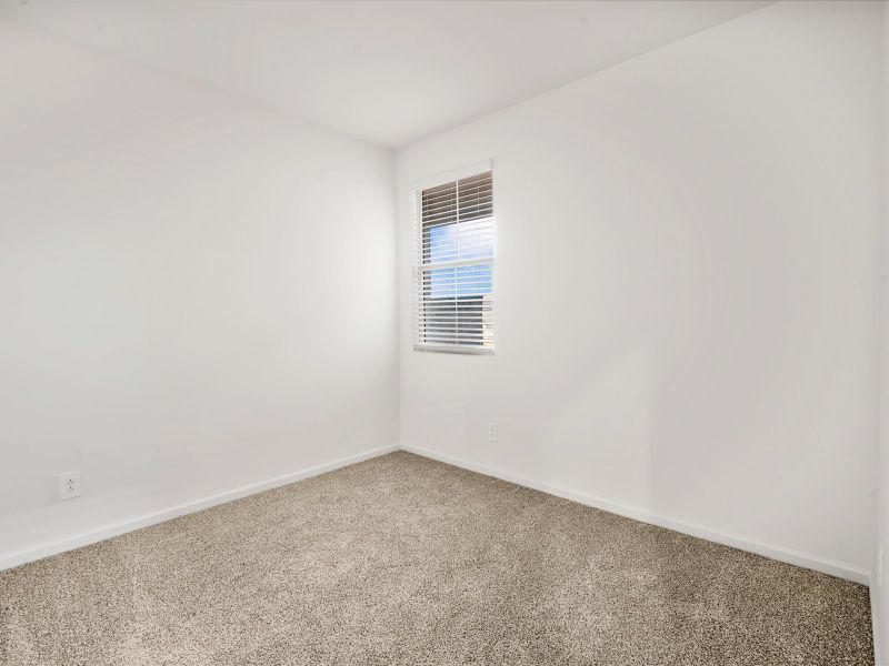 Spacious, unfurnished interior of a new home in Summerstone II, Marana (Image 13).