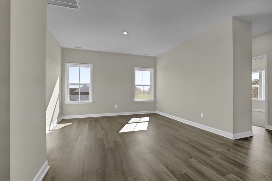 Spacious, unfurnished interior of a new home in East Wynd, Hampstead (Image 20).