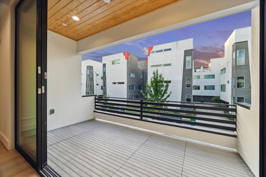 Exterior details and patio area of a home in , Houston (Image 19).